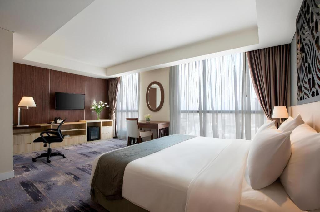 Hotel Grandhika Pemuda Semarang Eksteriør billede