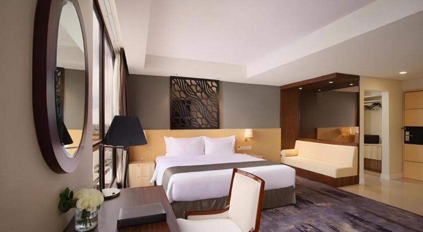 Hotel Grandhika Pemuda Semarang Eksteriør billede