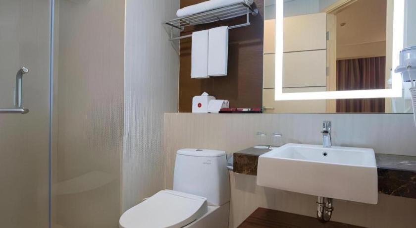 Hotel Grandhika Pemuda Semarang Eksteriør billede